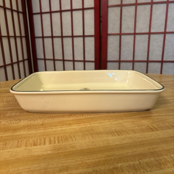 Cuthbertson Original Christmas Tree Casserole Dish 11.5" x 8.5" x 2" - Picture 3 of 8